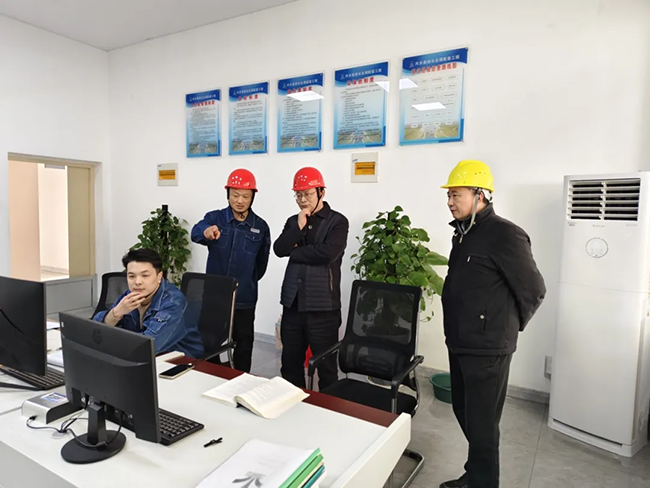 万搏在线官网-万搏在线官网(中国)新春慰问送关怀，节前安全督导保平安